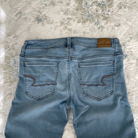 AE Super Stretch Light Wash Jegging Size 6R - Picture 7 of 7